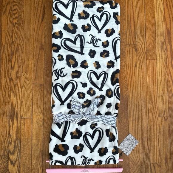 JUICY COUTURE Oversized Plush Throw Viral Leopard Print Blanket 50x70 Home Decor - Picture 4 of 14